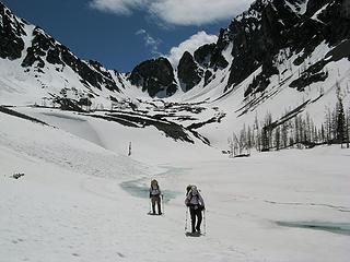 Mike & Suzanne hiking past No Dice Lake