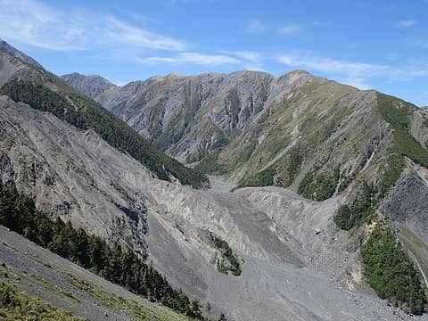 Upper Hapuku Valley with landslide