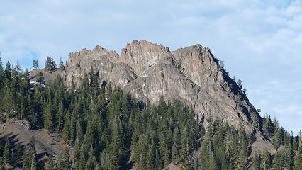 Unnamed peak to the north of Serpentine's saddle - kind of cool looking
