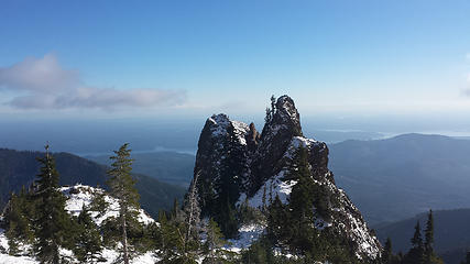 Small Peaks south of Mount Washington's summit