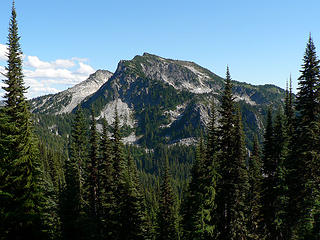 Mac Peak, as seen from the S slopes of Surprise Mtn.