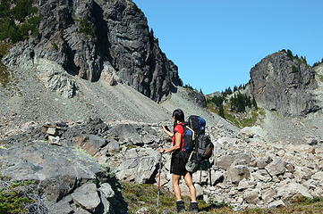 Route across boulders below Knapsack Pass.