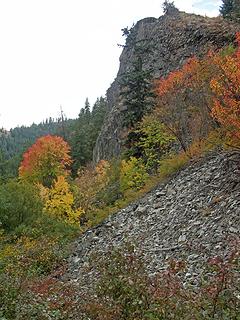 Cliff and fall color near the TH.