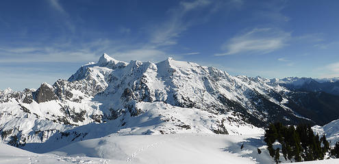 Panorama of Mt. Shuksan and Annette in the foreground