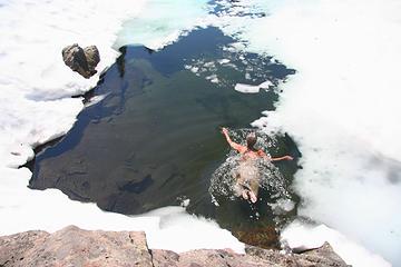 Lorna takes a swim in an icy tarn off the North Lake Trail