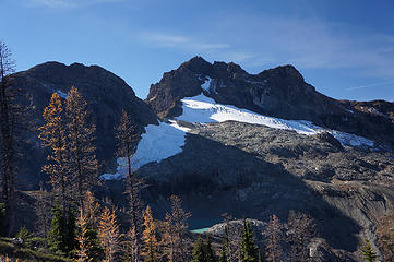 Larches, Lake 6380, Jerry Glacier and West+East summits of Crater Mountain