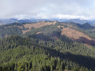 The trail drops off the ridge before an intermediate point (5133) and traverses east to the basin below Captain Point.