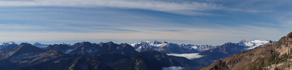 Panorama from Mt Logan to Snowfield Peak, with Ruby Mountain the foreground barely visible