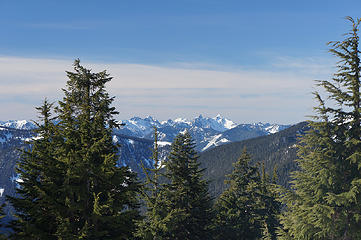 View west from Union Peak to the peaks at the beginning of the Stevens Pass (Gunn, Baring, Index etc).