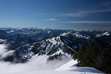 Union Peak in foreground, with the vast Alpine Lakes Wilderness in the distance