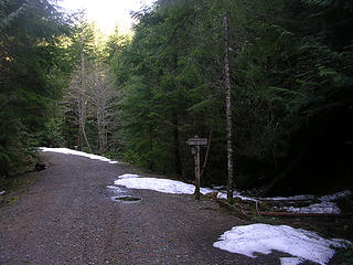 McClellan Butte west access point. Snow starting.