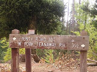 Sign at turn from River Trail 1393