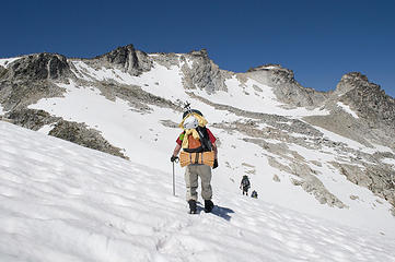 Working our way to the East Ridge of Dragontail