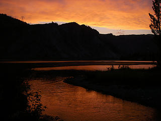 sunset at Daroga State Park on the Columbia R.