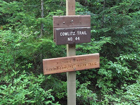 trail-sign