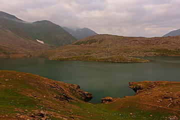 2- Lulusar Lake