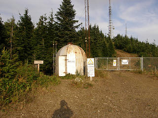 West Tiger 1 hikers hut/towers.