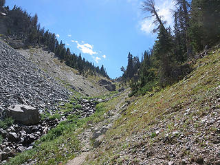 The last, steep section approaching Crescent Lake.