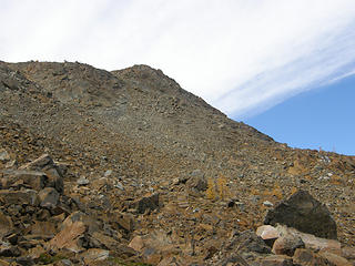 Crumbly rock towards Fortune peak from lake ingalls trail.