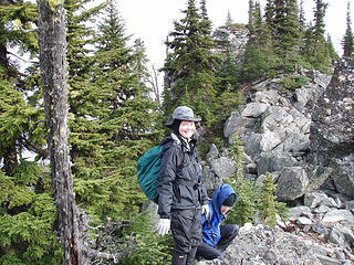 Fran and Todd near 5559' summit above Merritt Lake.