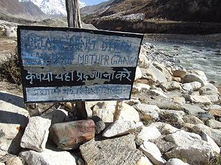 "Please don't dirty bank of Mother Ganga" sign at Bhojbasa