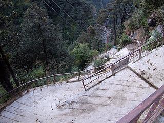 View down the switchbacks of the Yamunotri trail