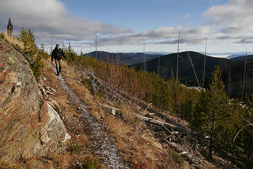 Dave traverses a shoulder of Sherman Peak along the Kettle Crest, Kettle River Range, Washington.