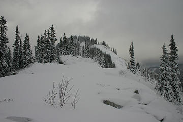 Looking up to the ridge toward Southern Cross Chair (out of sight)