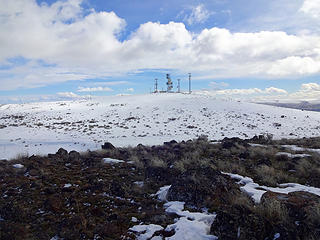 Like many other hills around here, 3024' Selah Butte is topped by communication towers.