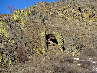 Arch in basalt.
