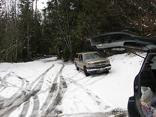 Parking at the start of the Teneriffe road.