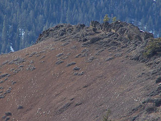 Zoom of the lower rocky spine of Flag Mt.