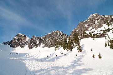 What a fantastically gorgeous day.  Beautiful blue skies, spring snow and a gorgeous ridge line.