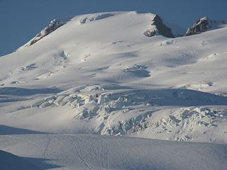 Easton Glacier and upper slopes (zoom picture from camp)