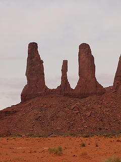 Three Sisters Butte (Monument Valley)