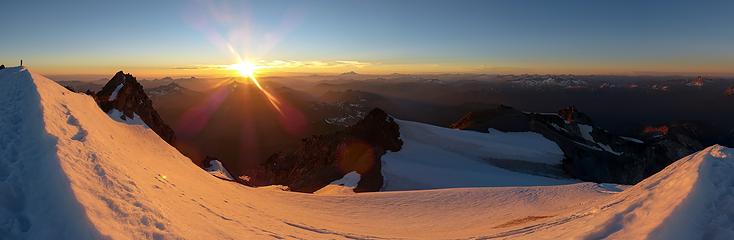 Glacier Peak sunset panorama