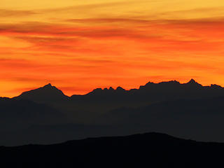 Firey skies over the cascades