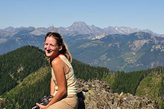 DSD_2766 Alti-Babe enjoying French Cabin West Peak summit