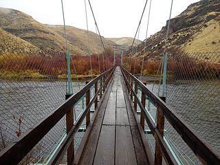 Footbridge over the Yakima River.