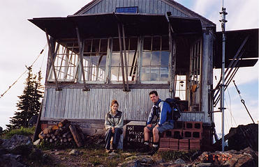 Jeremy and Tisha at the Thorp Mountain Lookout, 07/17/02