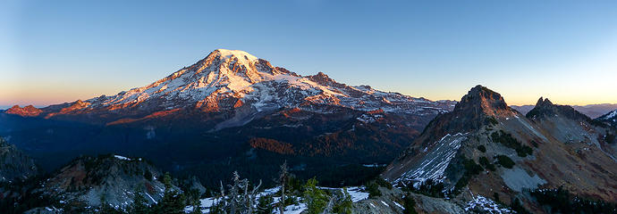 Panorama at peak alpenglow
