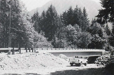 1989 Taylor River Bridge shortly after construction. Photo from Goldmyer newsletter
