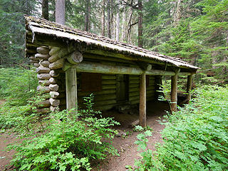 Unused patrol cabin on Huckleberry Creek trail boundary