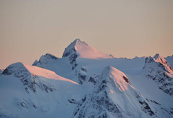 Snowfield Peak above the Neve Glacier