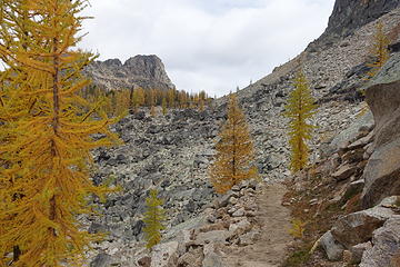approaching Upper Cathedral Lake