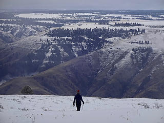 Andi and the canyon of the Grande Ronde below.