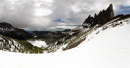 Prusik Pass and Peak looking out towards Shield and Earl Lakes