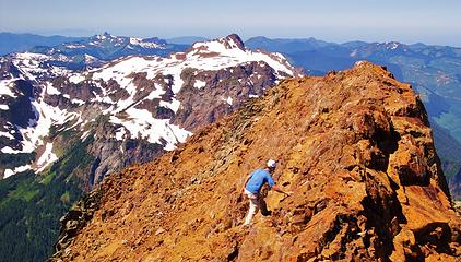 Gimpilator on the west summit with Tomyhoi Peak (7,451':)