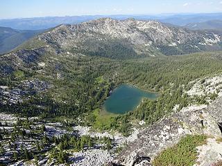 Colt Lake to the north of Grave Peak.