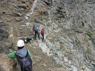 Recrossing the white dike on the descent - traversing to the south ridge